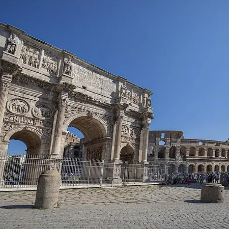 Rocco's At The Colosseum Apartmán Řím